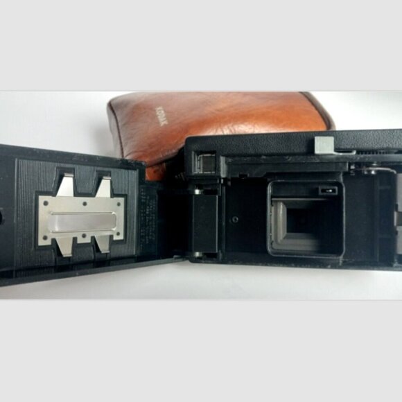 Vintage Kodak Instamatic Camera X-15F 126 Film Case MCM Super Clean Tested - Picture 10 of 14